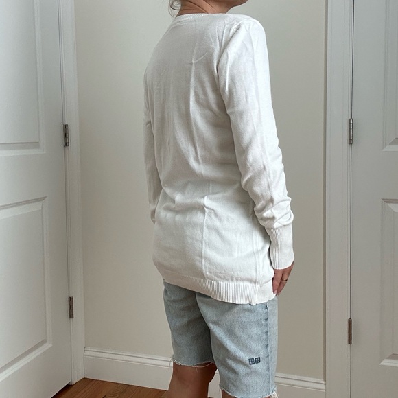 Long Sleeve V-neck Cardigan - Picture 5 of 9